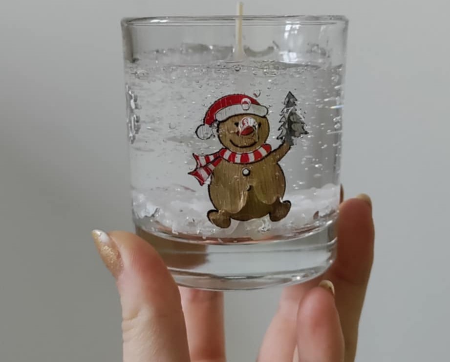 Střední svíčka kulatá - bílá - sněhulák